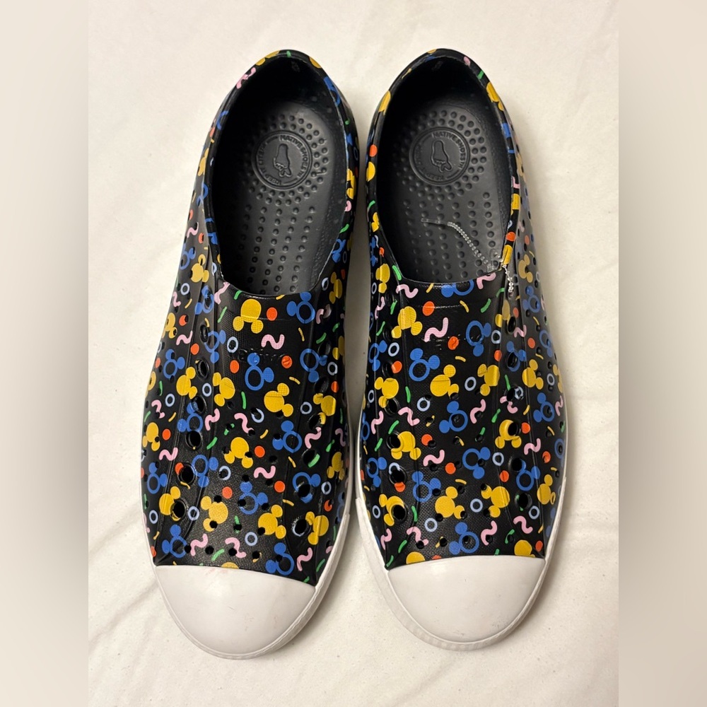Native Jefferson Disney Confetti Waterproof Slip On Shoes Women's 10 Men's 8 - Picture 2 of 4